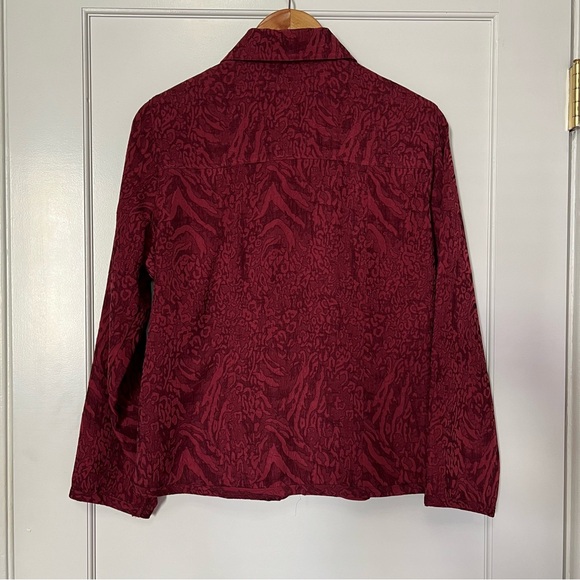 ViNtAgE Textured Red Button Up Blouse - Picture 4 of 4